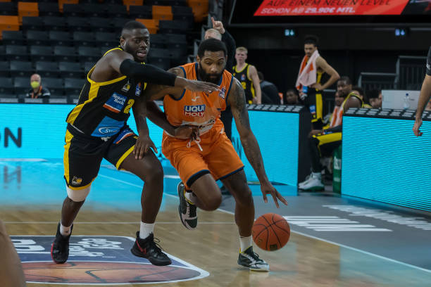 通过不同人 通过不同人